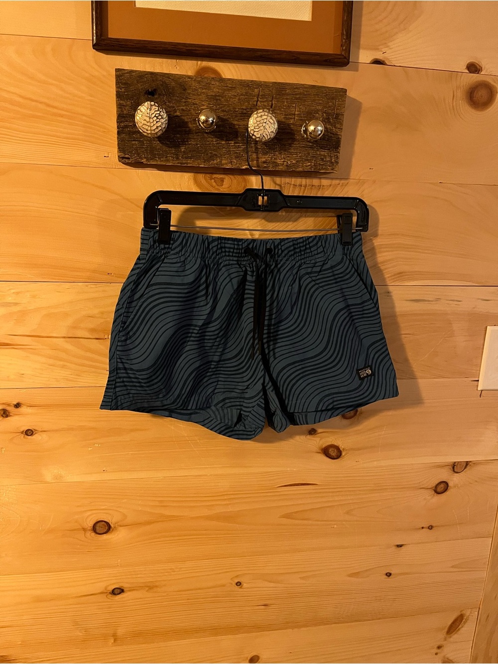 Mountain Hardwear Blue Wave-Print Women's Shorts Size XS